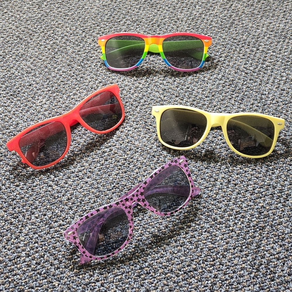 4 Pairs of Colourful Children's Sunglasses